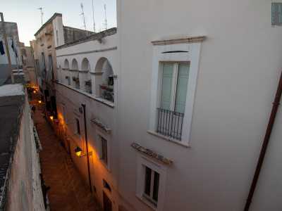 Qui, di fronte Palazzo barocco Bianchi-Dottula...